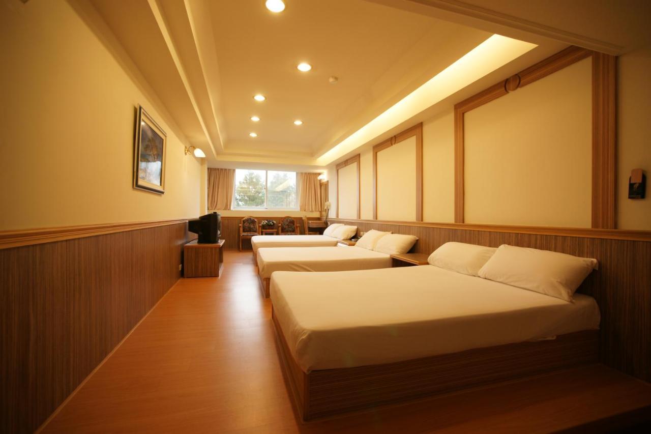 Wun Sun Hotel Zhongzheng  Exterior photo